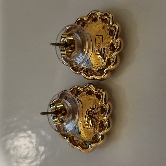 Women's Swarovski Crystal Emerald Green  Earrings and Necklace Set - Picture 7 of 9